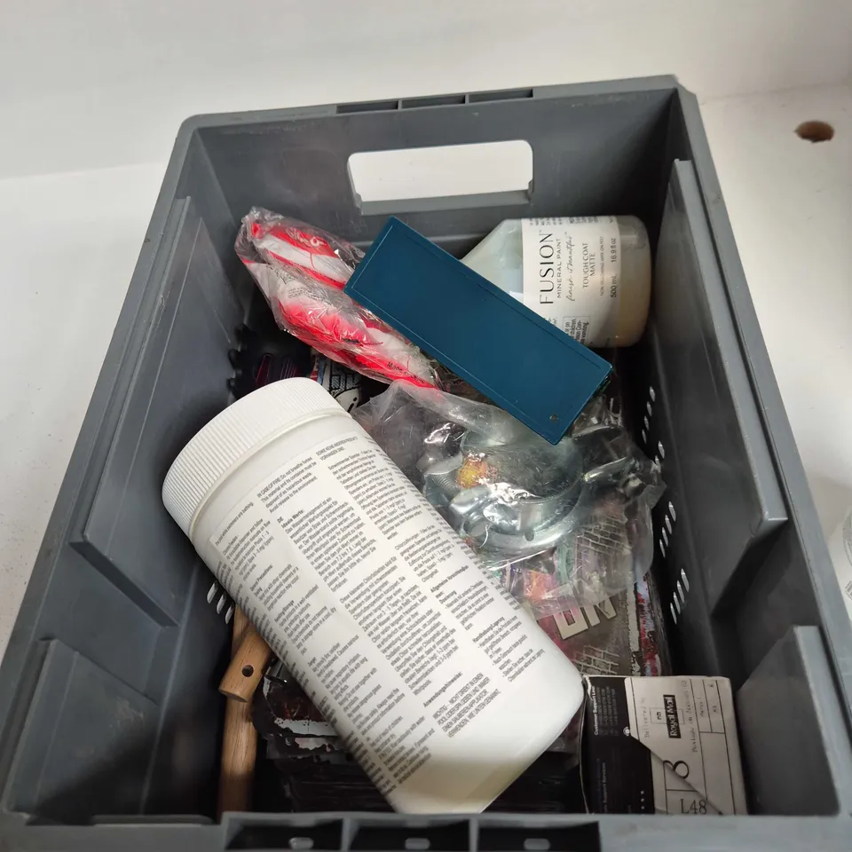 TOTE OF APPROXIMATELY 10 ASSORTED ITEMS TO INCLUDE: CHLORINE TABLETS