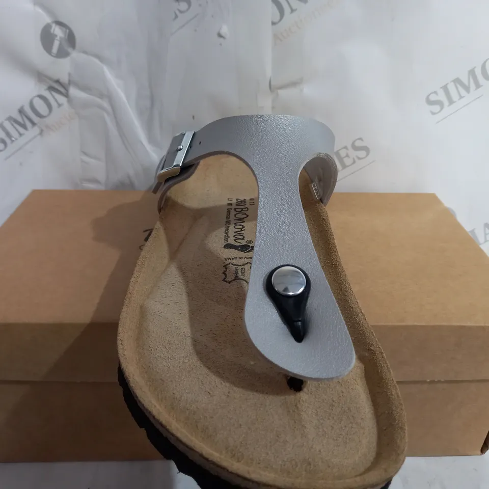 BONOVA IBIZA PEARL SHINE FOOTBED SANDAL SIZE 7