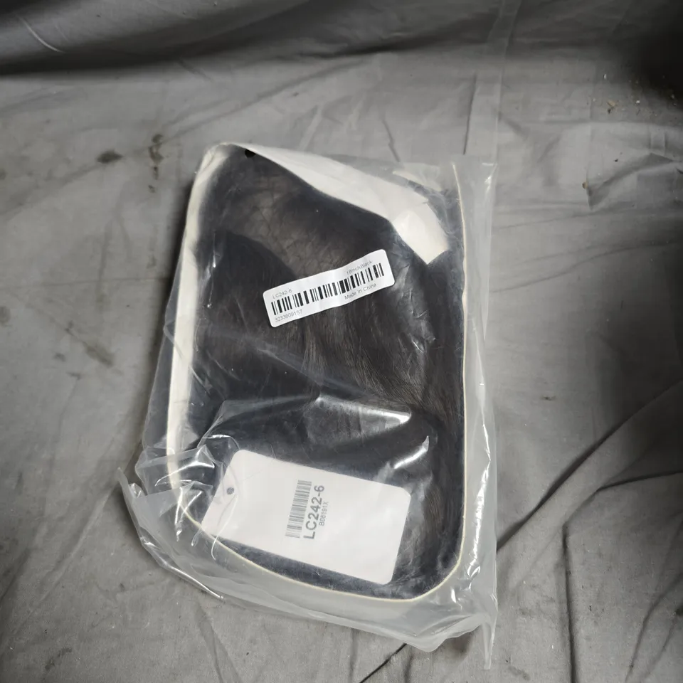 APPROXIMATELY 8 BLACK 18" HAIR EXTENSIONS 