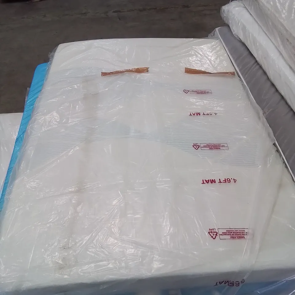 QUALITY BAGGED 4'6" DOUBLE 3 ZONE MEMORY FOAM MATTRESS 