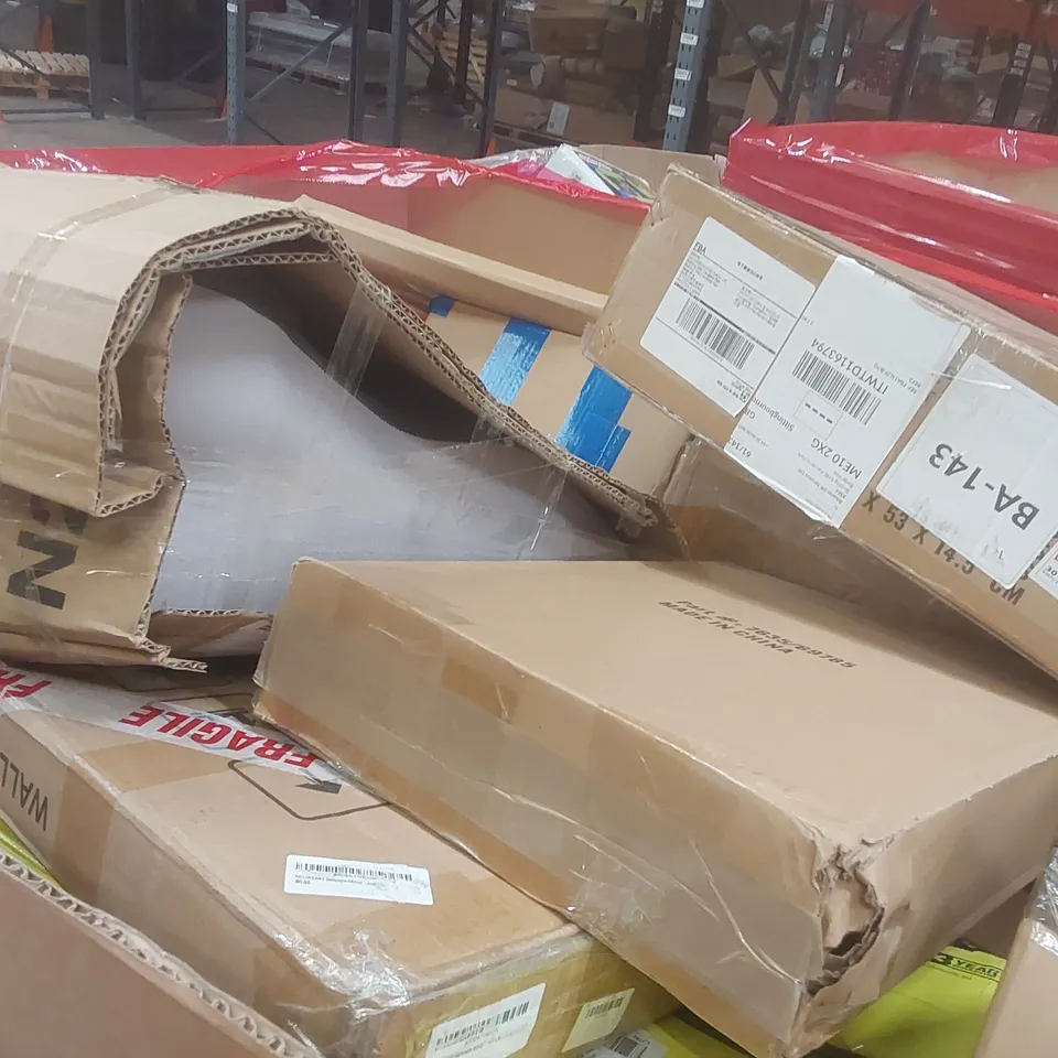 PALLET CONTAINING A LARGE QUANTITY OF ASSORTED ITEMS INCLUDING: RYOBI 3000W ELECTRIC BLOWER VACUUM, KID'S TRICYCLE, BATH SHOWER SET, CUSHION ECT