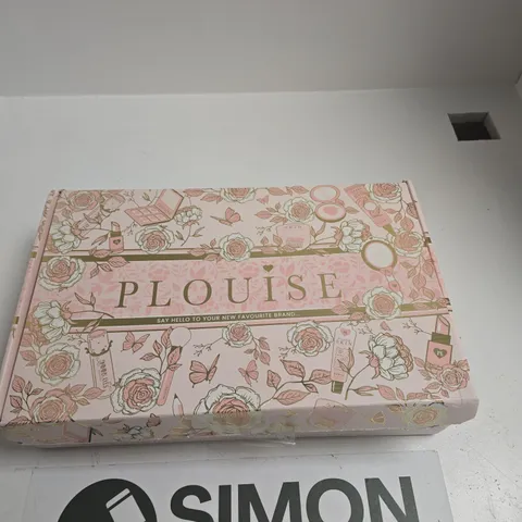 P LOUISE MYSTERY MAKE-UP BOX – PINK FLORAL DESIGN