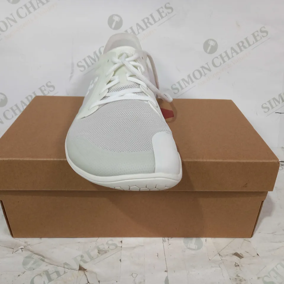 BOXED PAIR OF VIVO BAREFOOT PRIMUS LITE III EU SIZE 43