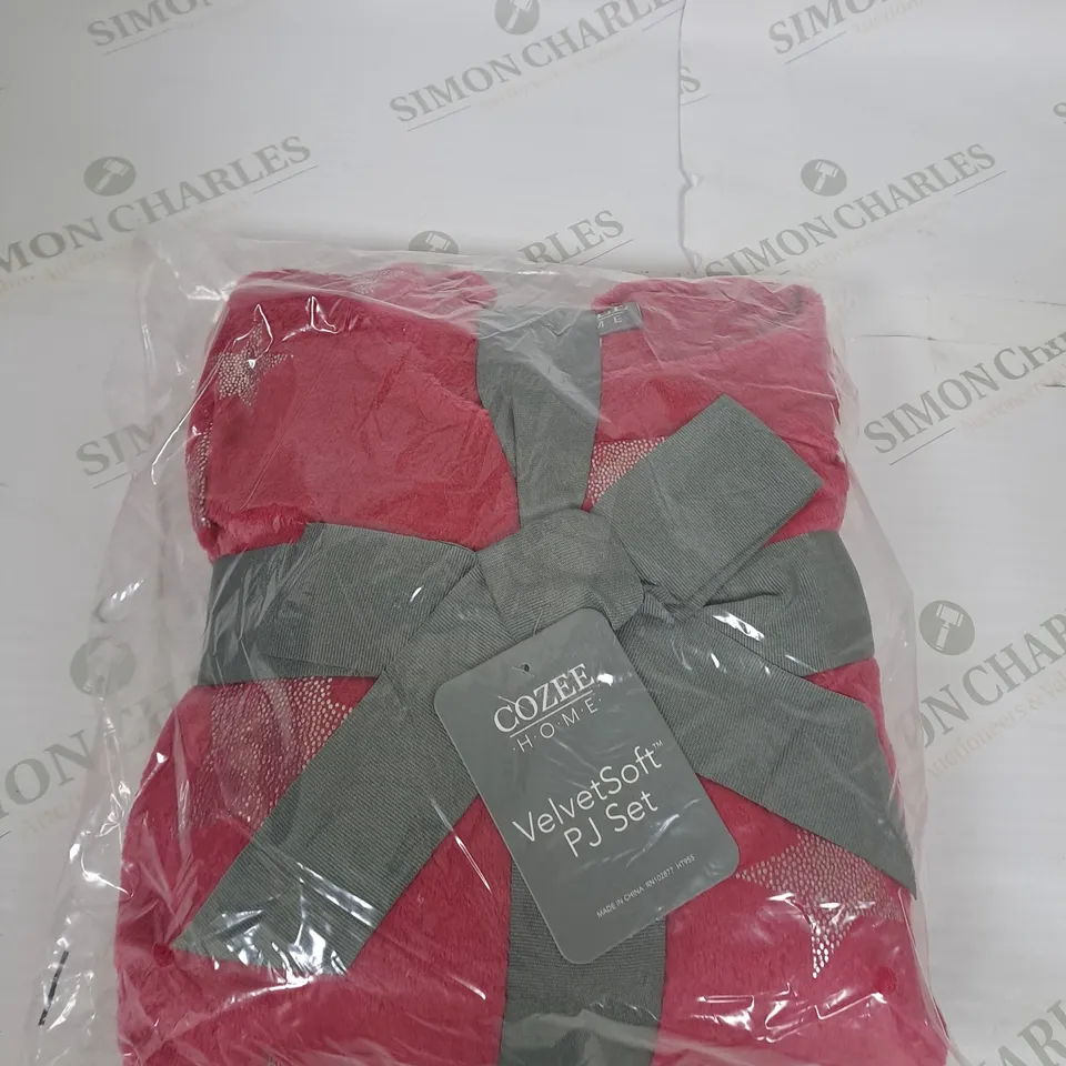 BAGGED COZEE HOME VELVET SOFT PJ SET SIZE UNSPECIFIED