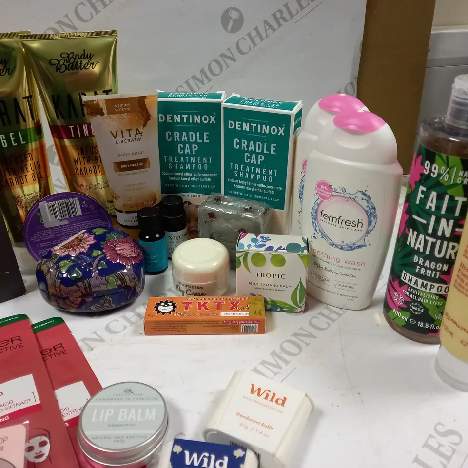 LOT OF ASSORTED HEALTH AND BEAUTY ITEMS APPROX. 