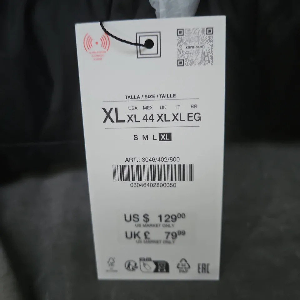 ZARA BLACK HOODED PUFFER JACKET – SIZE XL (UK 44)