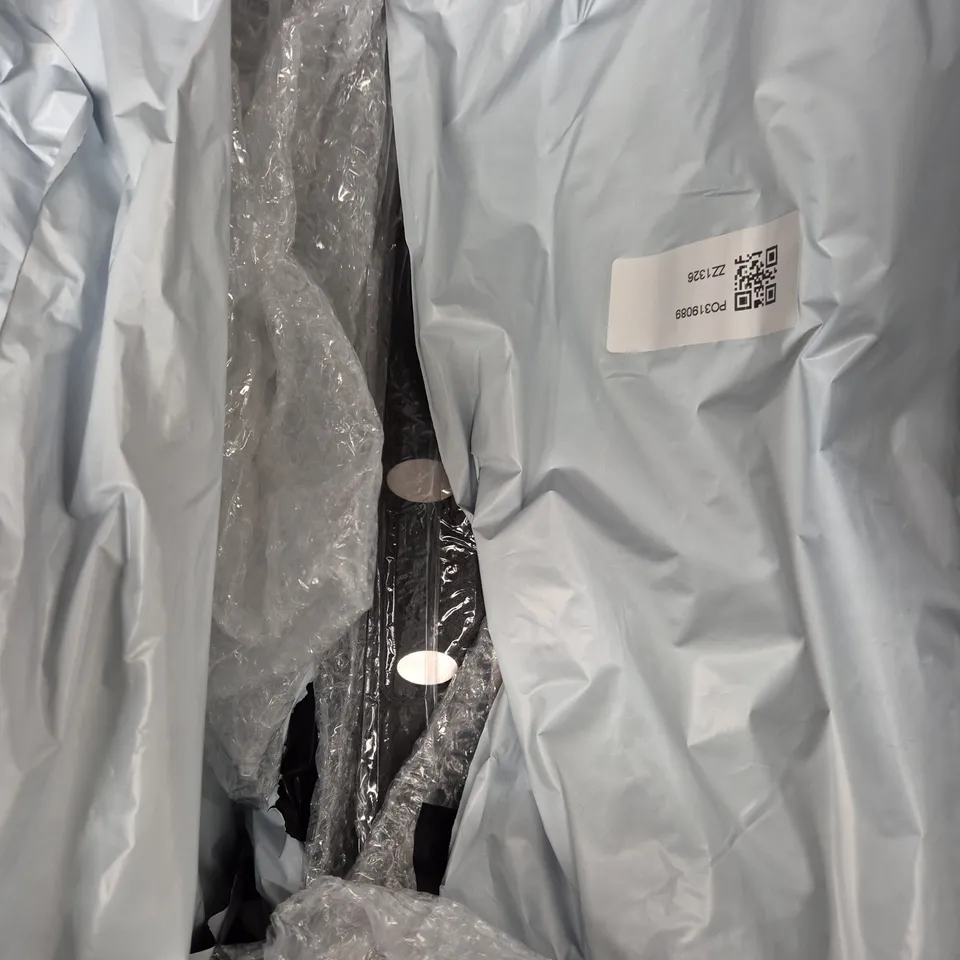 APPROXIMATELY 5 ROCKER BLADE PIZZA CUTTERS 