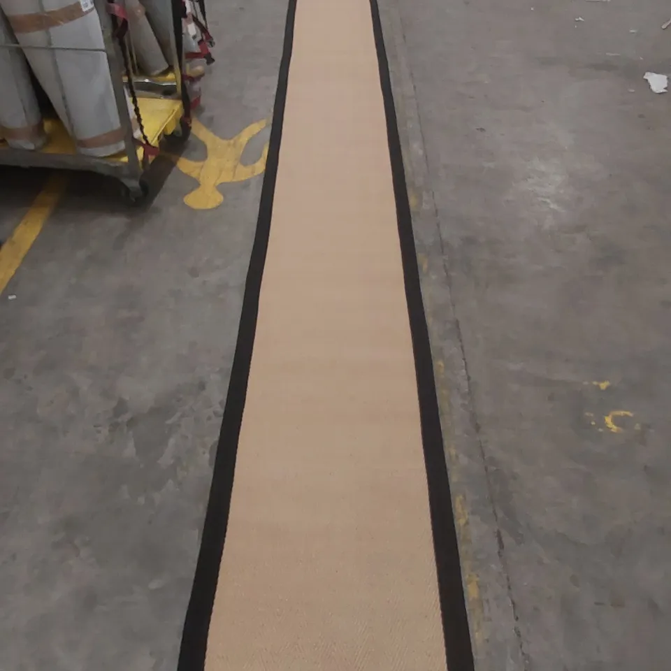 QUALITY DESIGNER LONG RUG - APPROXIMATELY 600 x 60cm