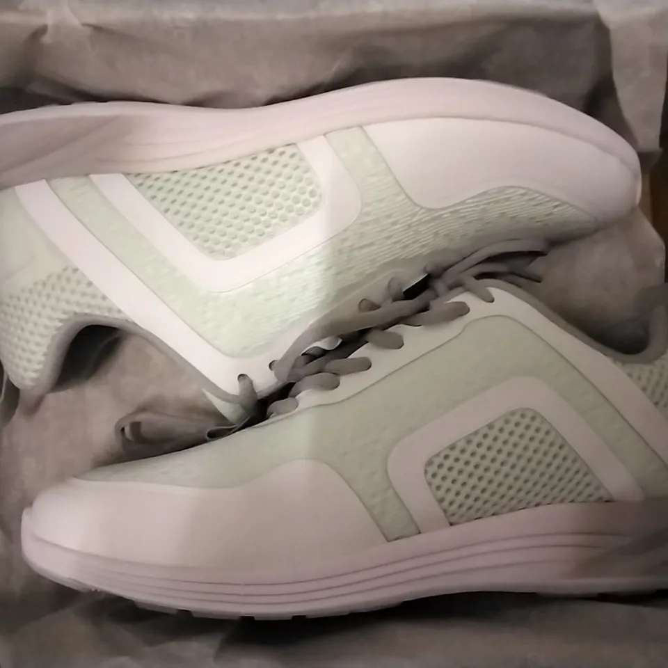 3 SHOE BOXES OF VIONIC SHOES INCLUDING ROSE JOJO OMBRE TRAINERS SIZE 4, WHITE JOJO OMBRE TRAINERS SIZE 5.5, HONOR DAYNA GREY LOAFERS SIZE 6