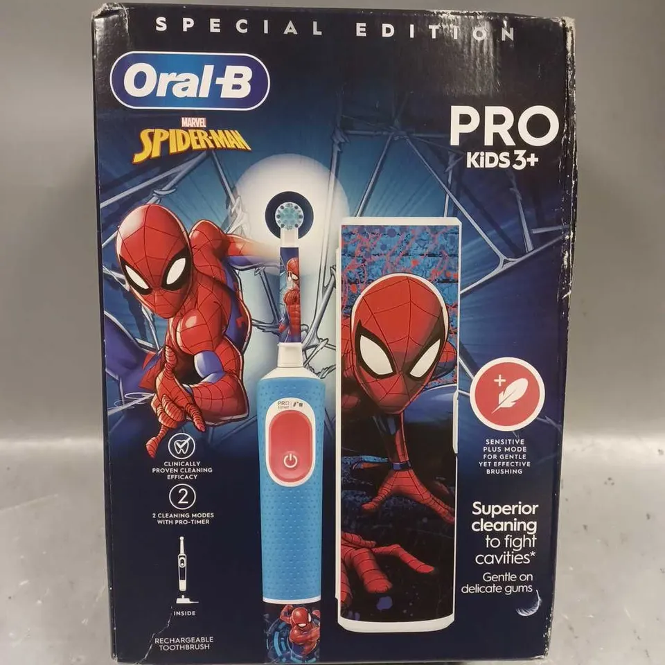 ORAL-B VITALITY PRO KIDS GIFTSET - SPIDER-MAN