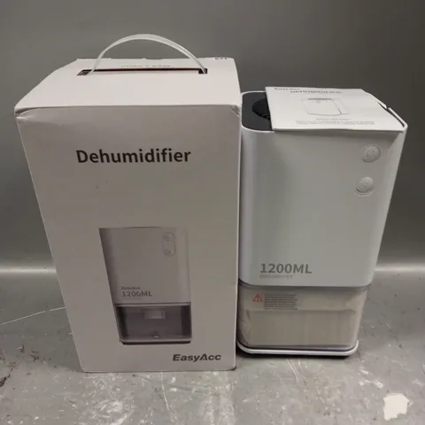 BOXED EASYACC DEHUMIDIFIER IN WHITE