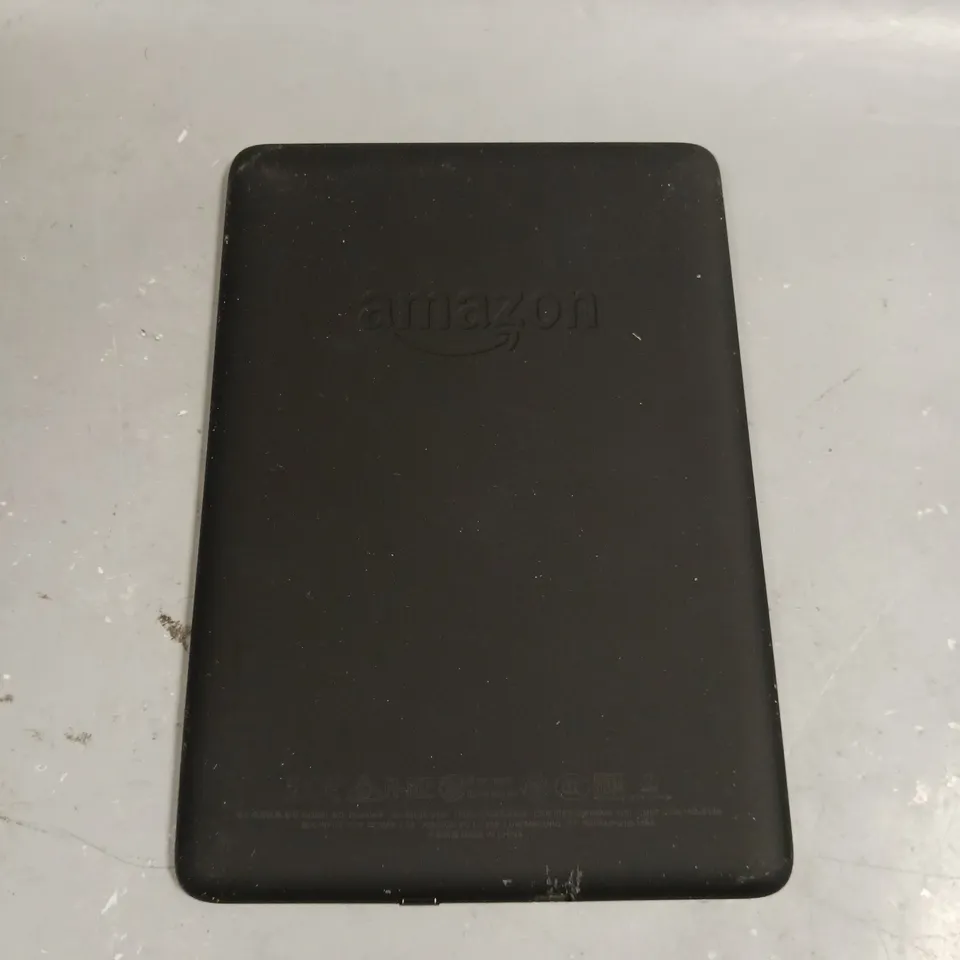 AMAZON KINDLE PAPERWEIGHT 10TH GEN E-READER 