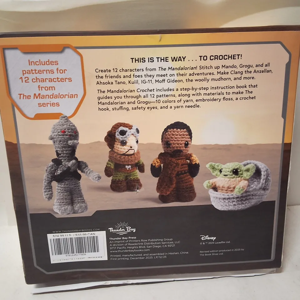 STAR WARS THE MANDALORIAN CROCHET KIT - BOXED WITH YARN & PATTERNS FOR 12 CHARACTERS