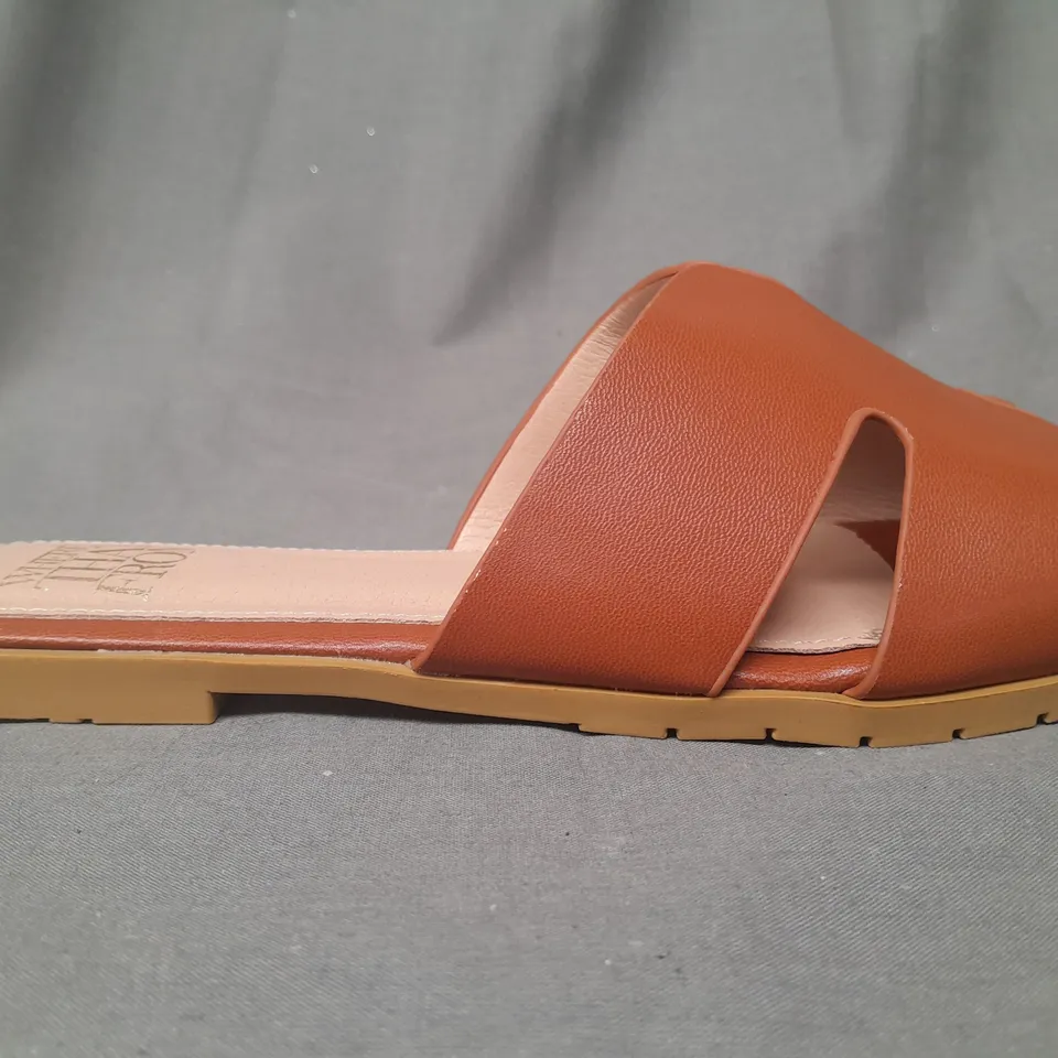 BOXED PAIR OF WHERE'S THAT FROM OPEN TOE FLAT SLIDERS IN BROWN UK SIZE 5