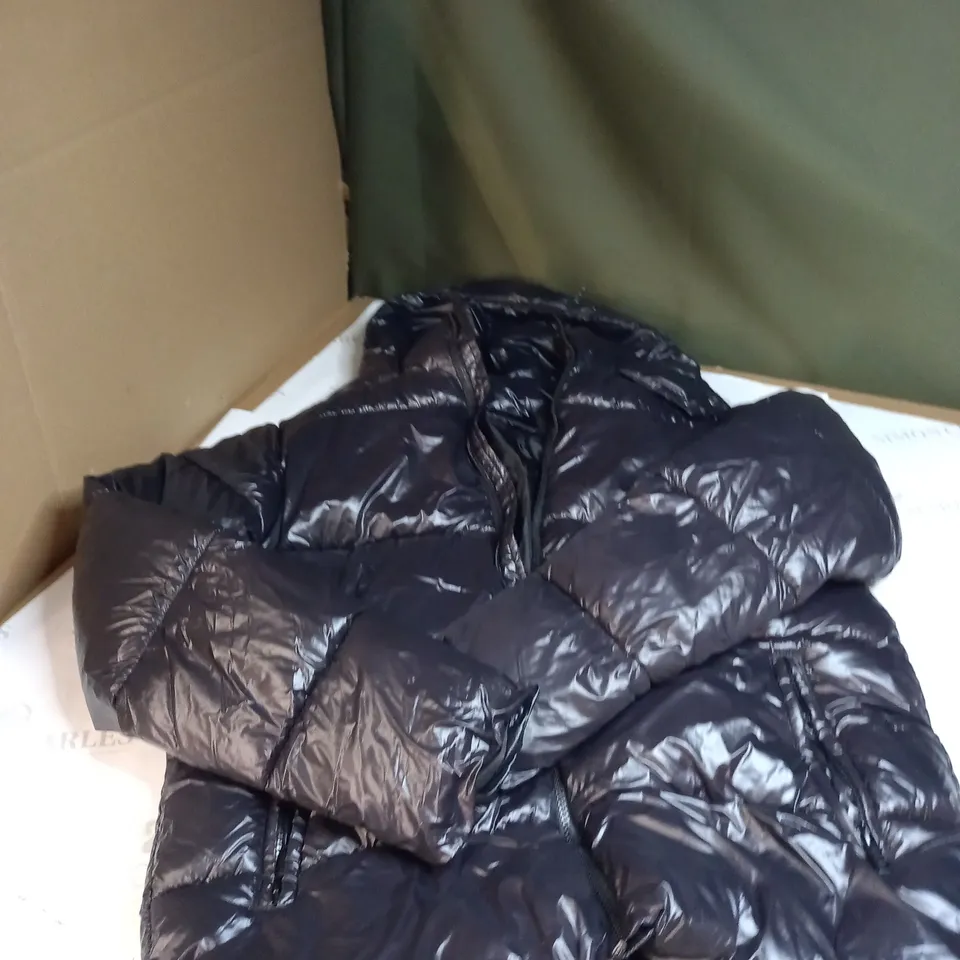 MEDIUM BOOHOO WINTER COAT 