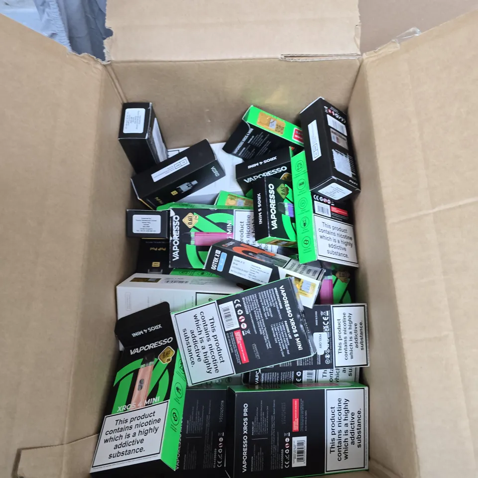 BOX OF APPROXIMATELY 30 ASSORTED E-CIGARETTES AND ACCOMPANIMENTS TO INCLUDE: VARIOUS VAPORESSO PRODUCTS 
