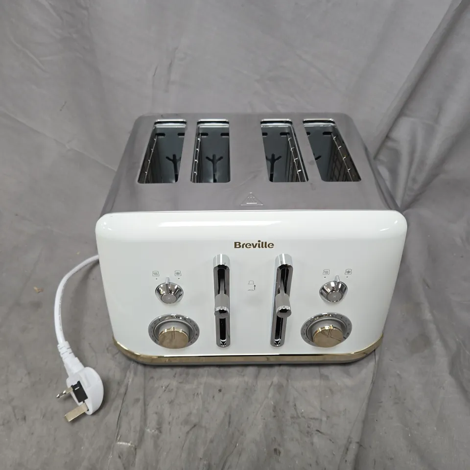 BREVILLE 4-SLICE TOASTER IN WHITE/SILVER