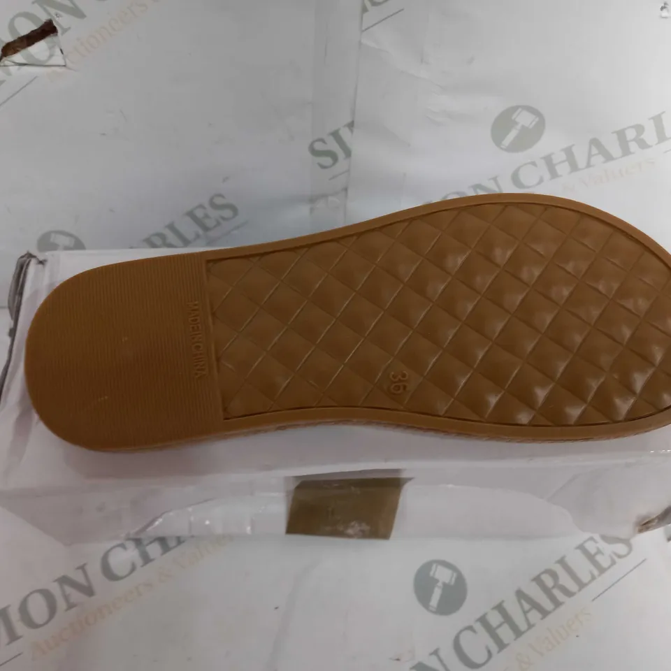 BOXED PAIR OF DESIGNER FABRIC SANDALS IN MAUVE/TAN - EU SIZE 36 