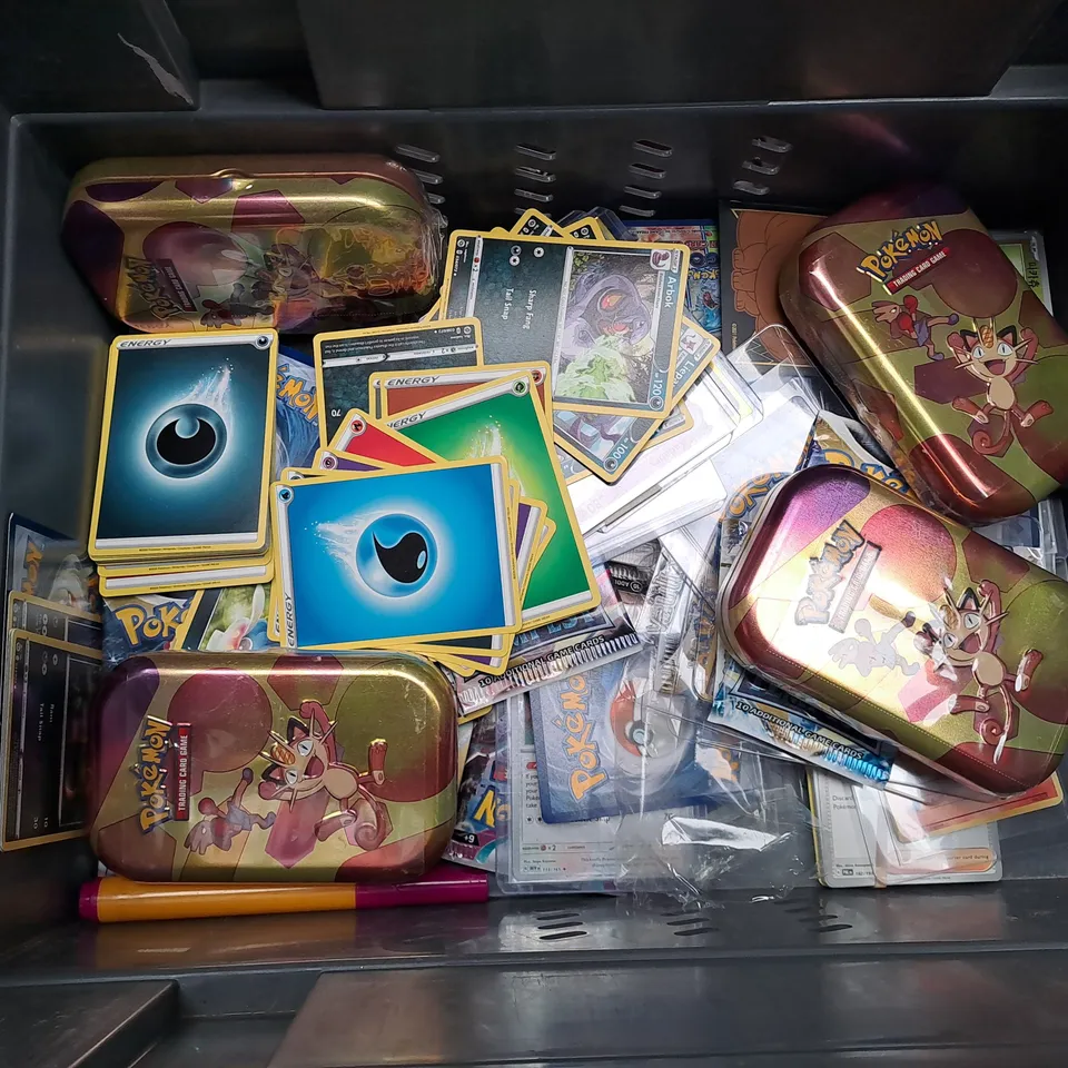 LARGE ASSORTMENT OF COLLECTABLE POKEMON TRADING CARDS TO INCLUDE TINS, BOOSTER PACKS AND LOOSE CARDS