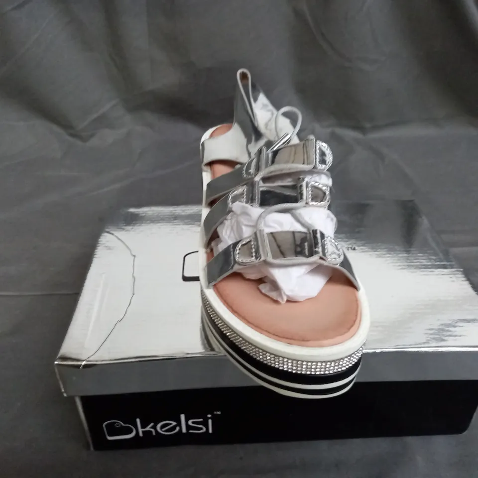 APPROXIMATELY 11 BOXED PAIR OF KELSI SANDALS IN VARIOUS SIZES TO INCLUDE SIZE 6