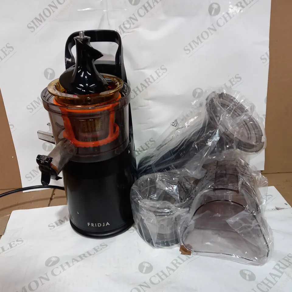 FRIDJA MASTICATING JUICER