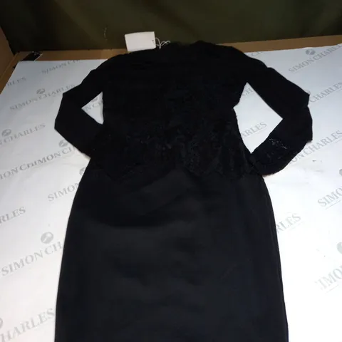 OCCASSIONAL LACED DRESS SIZE UNSPECIFIED