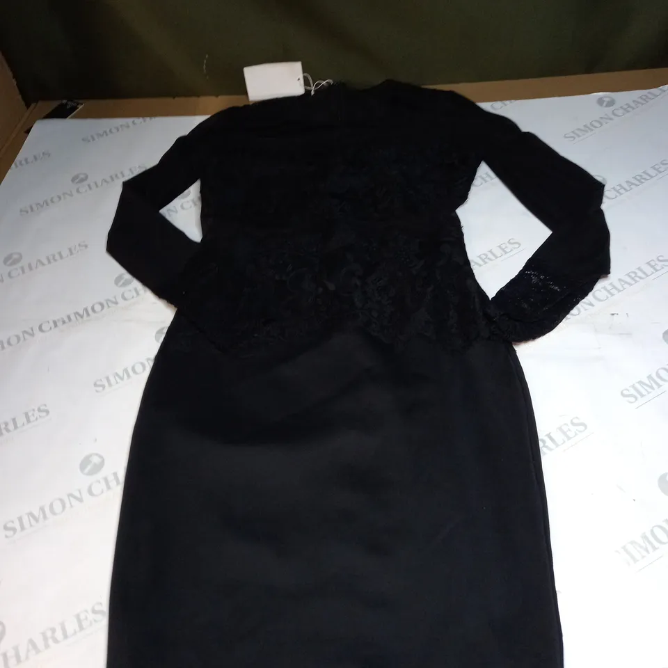 OCCASSIONAL LACED DRESS SIZE UNSPECIFIED