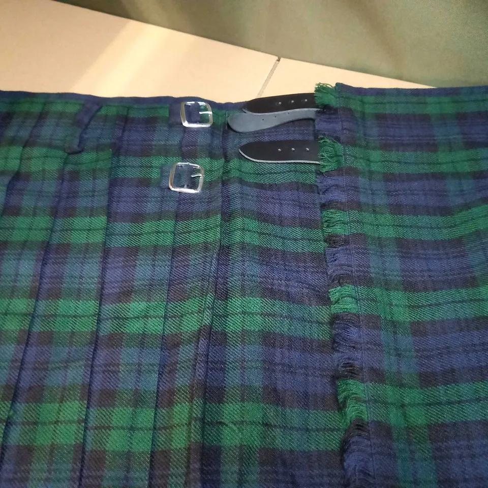 DESIGNER GREEN BLUE TARTEN KILT - SIZE W48
