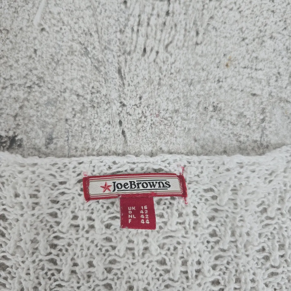 JOE BROWNS WHITE KNITWEAR GARMENT – UK 16 (EU 42)