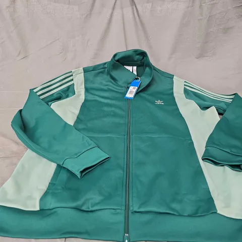 ADIDAS GREEN JACKET SIZE 2XL 