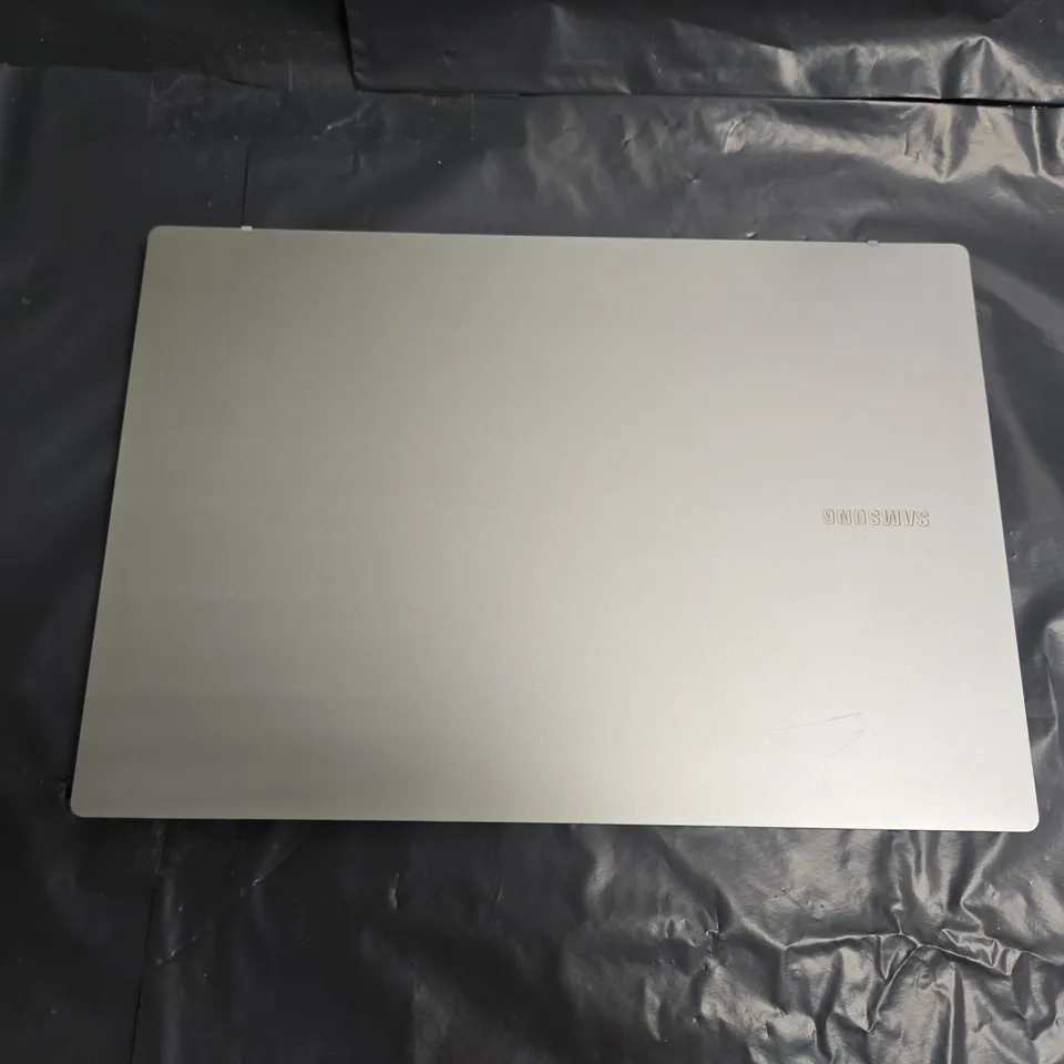 SAMSUNG NP345XNA LAPTOP