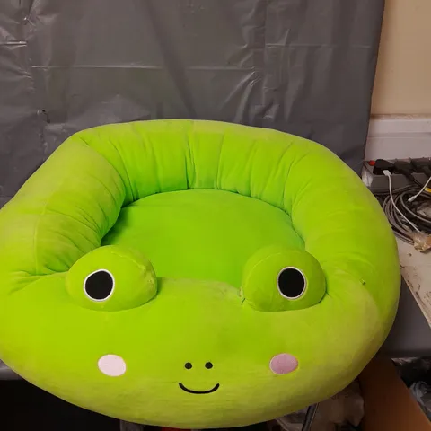 PET BED -WENDY THE FROG