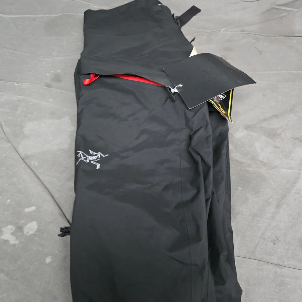 ARC'TERYX WATERPROOF PANTS - SIZE M