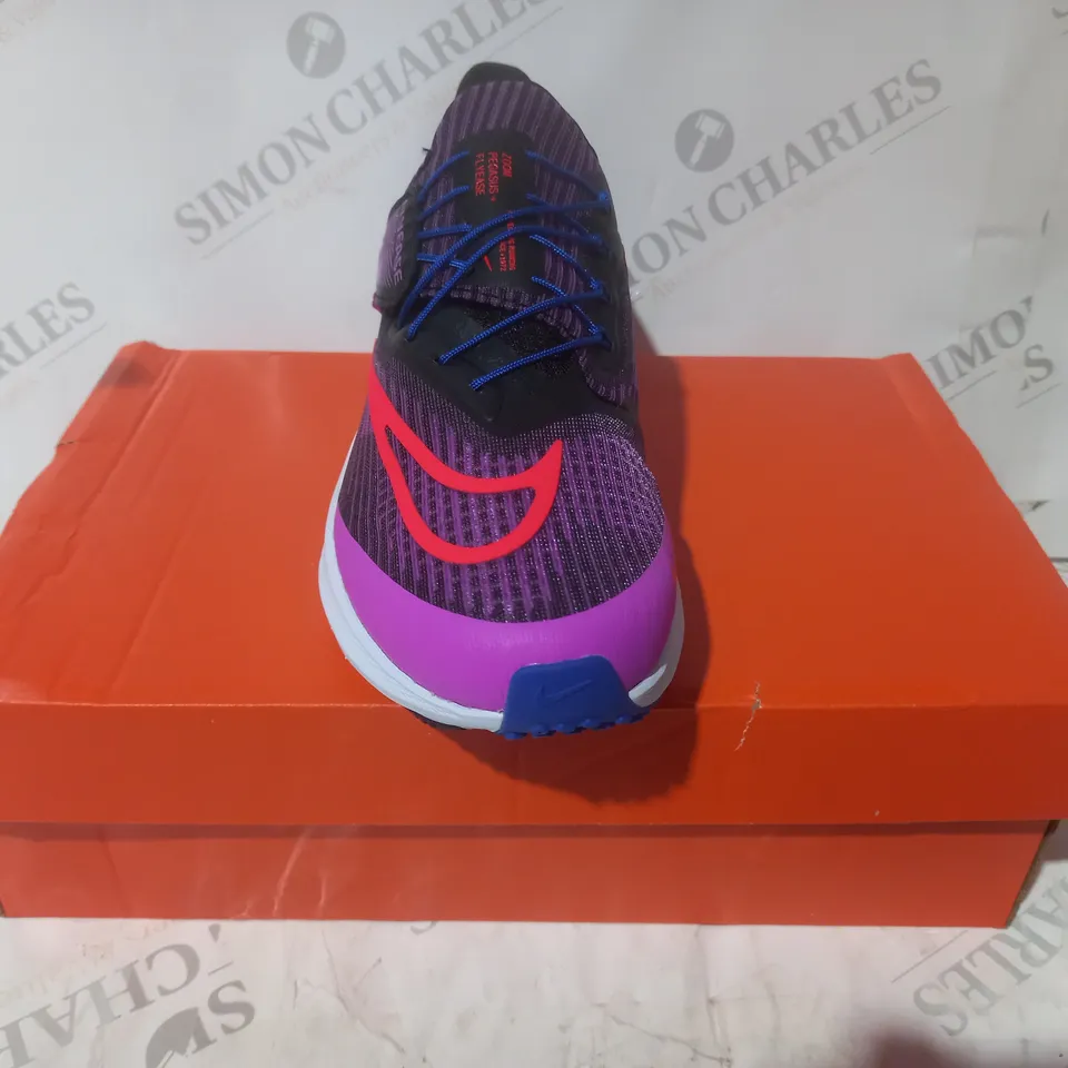 BOXED PAIR OF NIKE AIR ZOOM PEGASUS FLYEASE SHOES IN PURPLE/RED UK SIZE 5