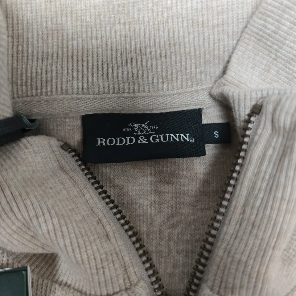 RODD & GUNN 1/4 ZIP IN OATMEAL - SMALL