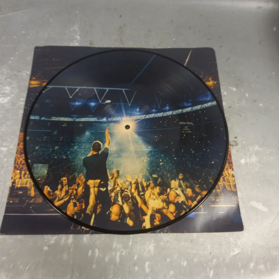 BLUR LIVE AT WEMBLEY STADIUM VINYL SIDE 1 AND 2 ONLY