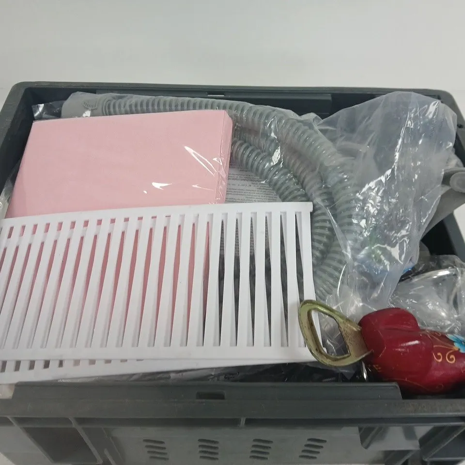 APPROXIMATELY 15 ASSORTED HOUSEHOLD PRODUCTS TO INCLUDE BOTTLE OPENER, PAPER PLATES AND FACE MASK