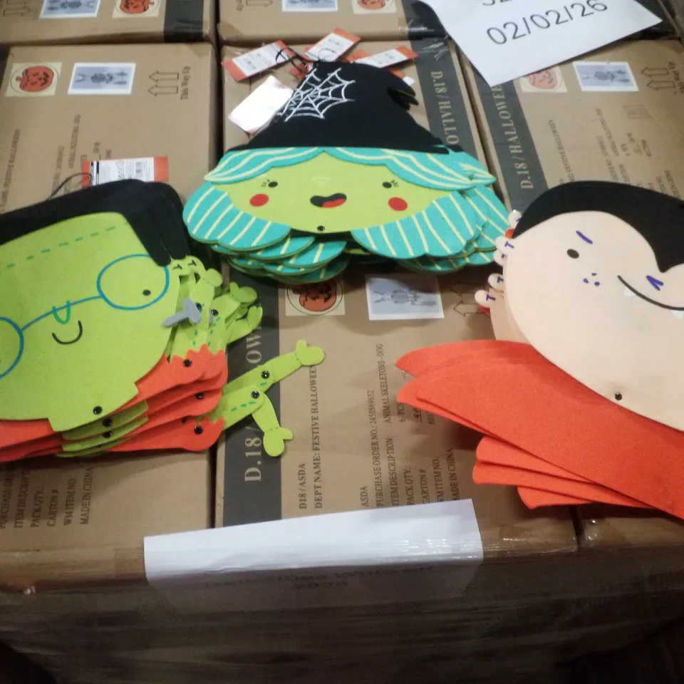 PALLET CONTAINING APPROXIMATELY 60 BOXES OF 24 BRAND NEW HALLOWEEN FELT CHARACTERS 