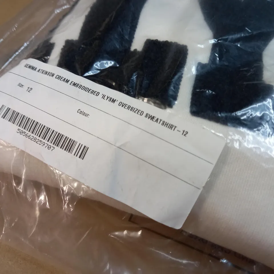 PACKAGED IN THE STYLE OVERSIZED CREAM SWEATSHIRT - SIZE 12