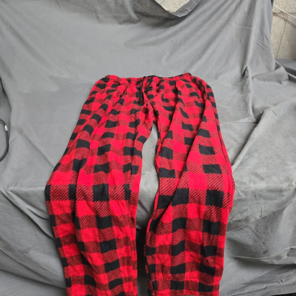 BUFFALO PLAID FLEECE LOUNGE PANTS – RED/BLACK & BLUE/BLACK