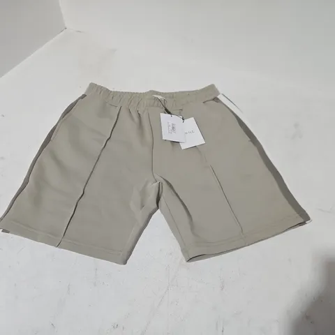 ARNE EVERYDAY LUXE SIDE STRIPE SHORTS IN STONE - M