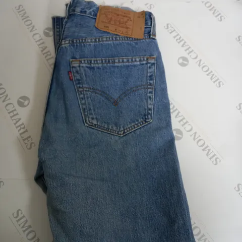 LEVIS STRAUSS DENIM JEANS SIZE W31 L32