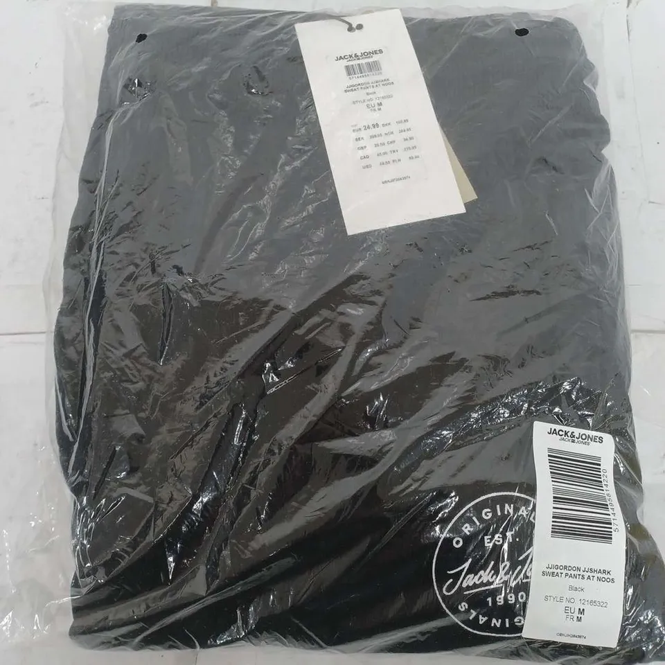 JACK & JONES SWEATPANTS IN BLACK - EU MEDIUM
