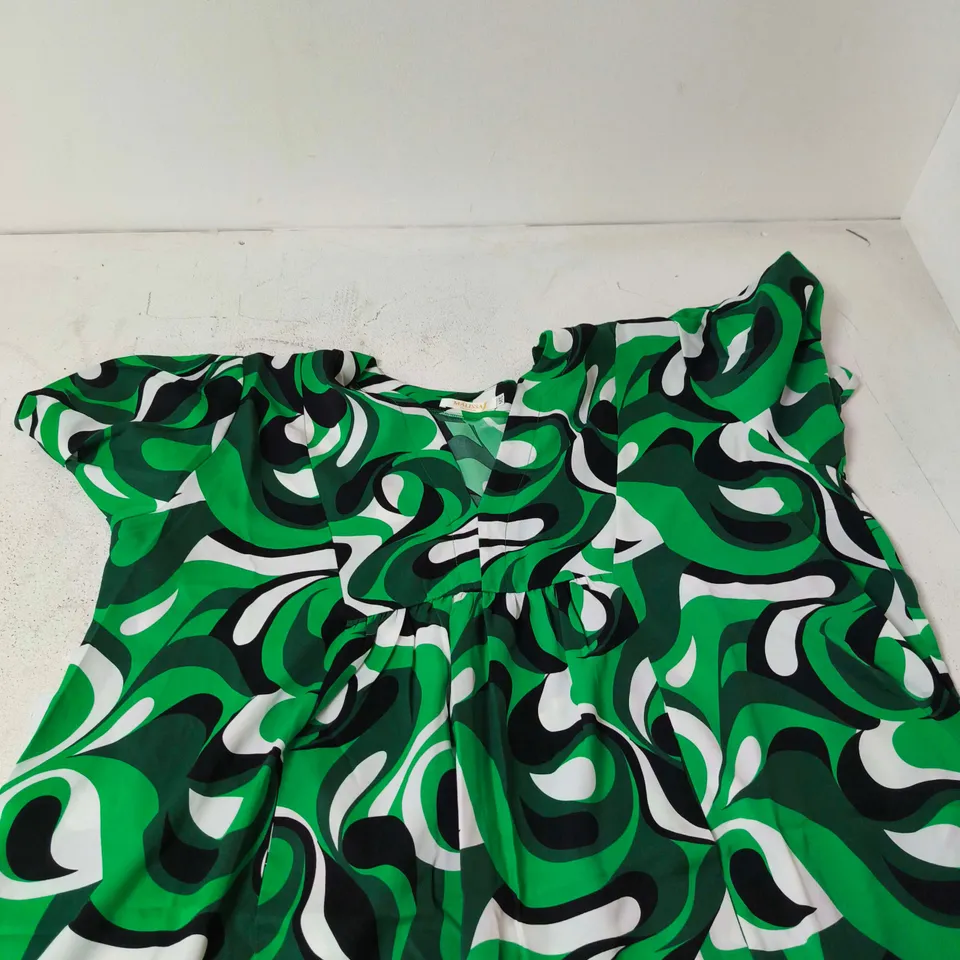 BOX OF APPROXIMATELY 25 MALISSA J COLLECTION WOMEN'S DRESS – GREEN ABSTRACT PRINT SIZE M/L