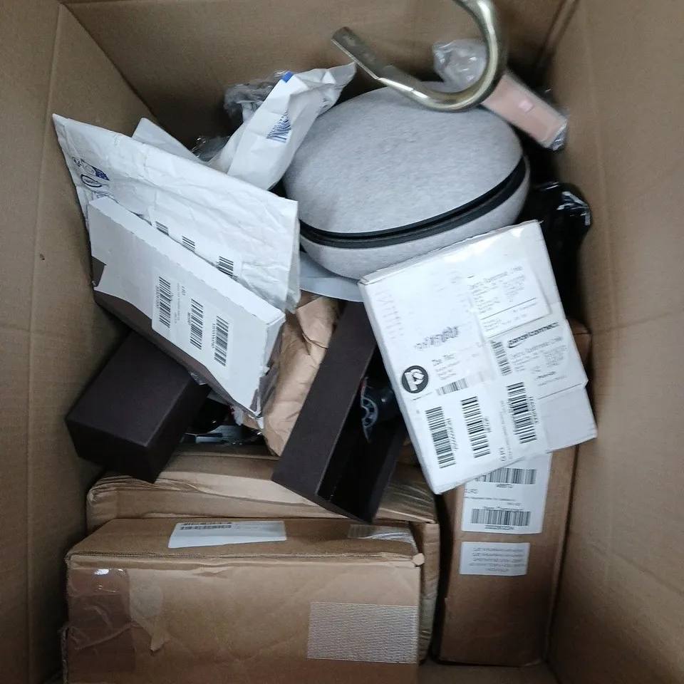 BOX OF APPROXIMATELY 15 ASSORTED ITEMS TO INCLUDE: POKEMON CARDS AND JIMMY CHOO FRAGRANCE 