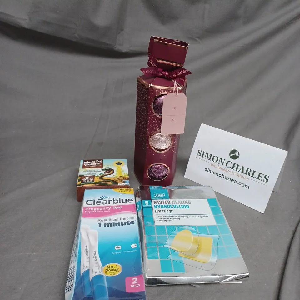 TOTE OF ASSORTED COSMETIC ITEMS TOO INCLUDE , BATH BOMBS , LASHES , ETC 