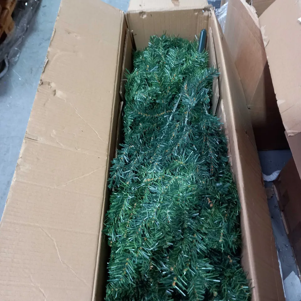 7FT GREEN REGAL XMAS TREE