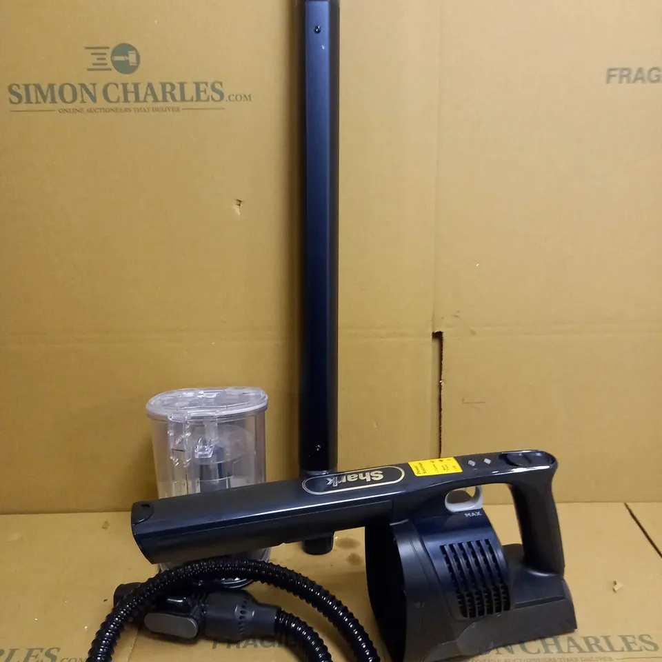 SHARK VACUUM CLEANER IZ201UKTSB