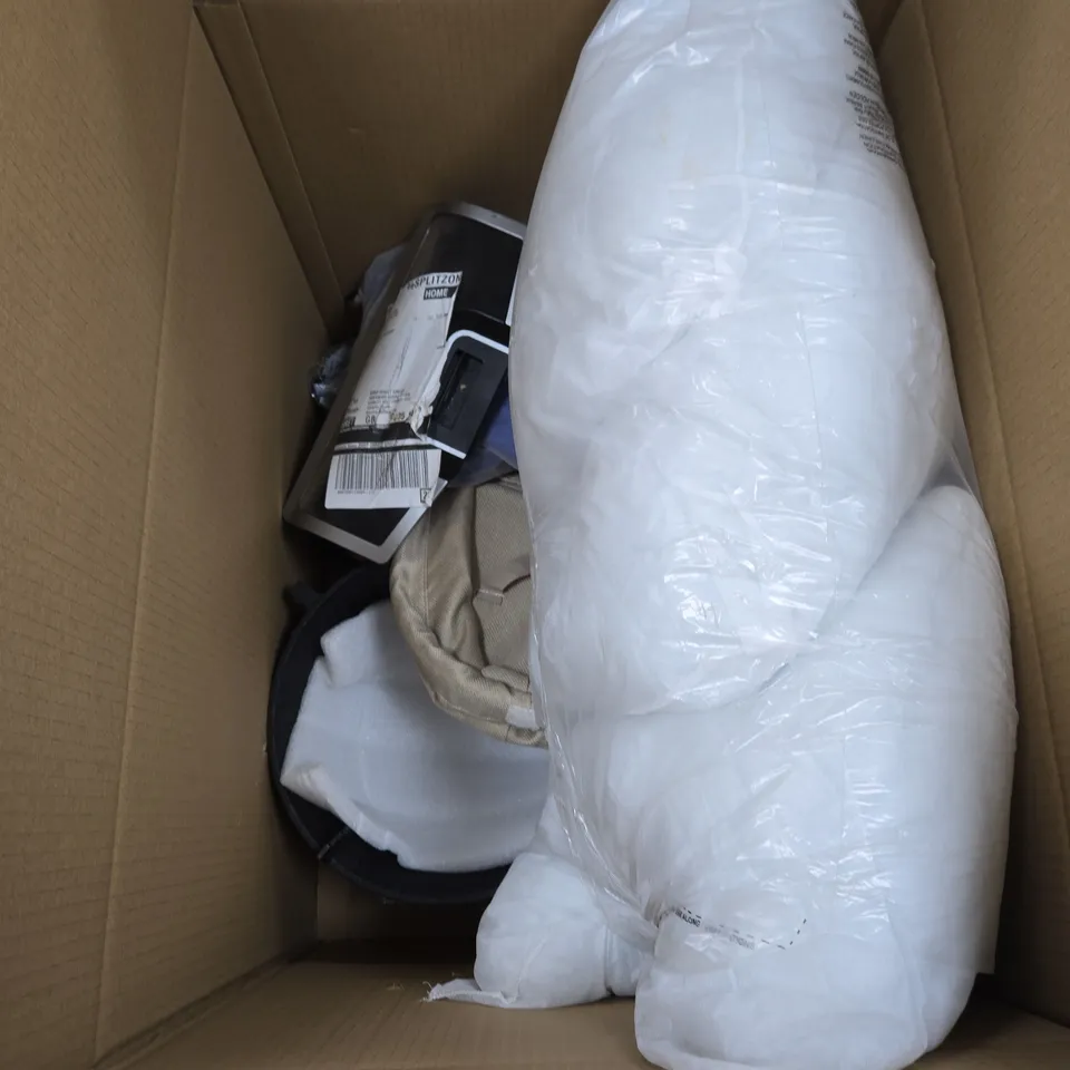 BOX OF APPROXIMATELY 10 HOUSEHOLD ITEMS TO INCLUDE CURTAINS, DECORATIVE PLATE AND AN ELSA HEAD TOY