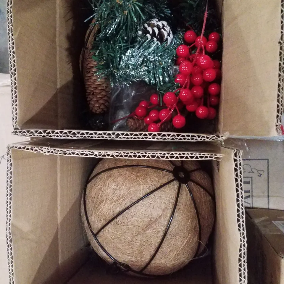 BOXED SET OF 2 PRE LIT CHRISTMAS HANGING BASKETS